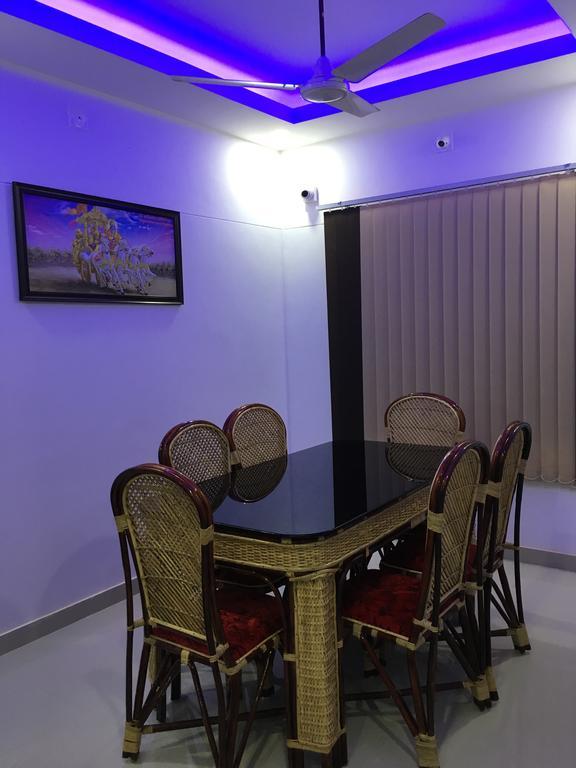 Rams Guest House Near Lulu Mall Thiruvananthapuram Extérieur photo